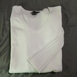 French Connection Size S White 3/4 sleeve V-neck White Sweater